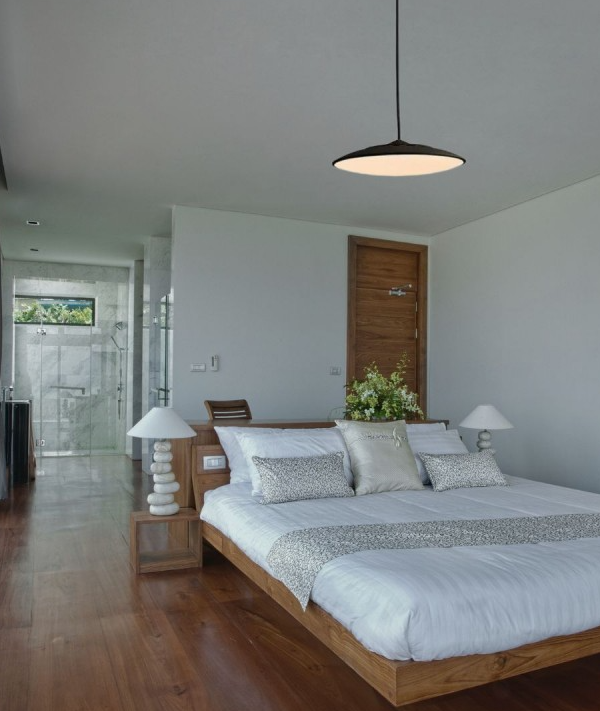 Mantra Slim visilica crna