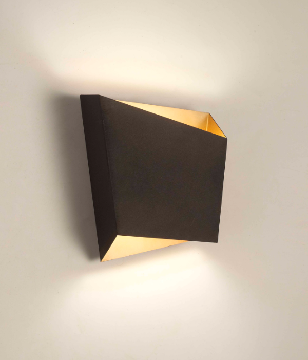 Mantra Asimetric zidna lampa crna 21.5x19.7cm
