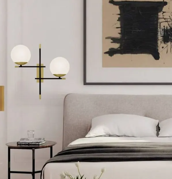 Maytoni Nostalgia unutrašnja zidna lampa crno-zlatna 40W