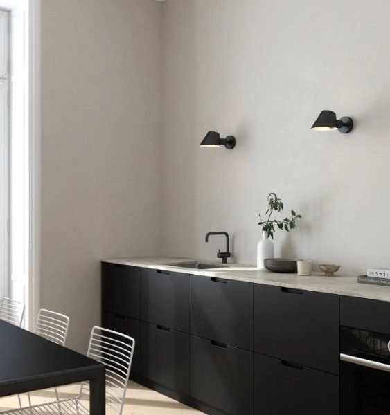 Design For The People Stay zidna lampa crna