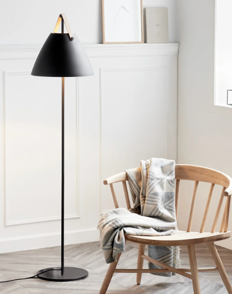 Design For The People Strap podna lampa crna