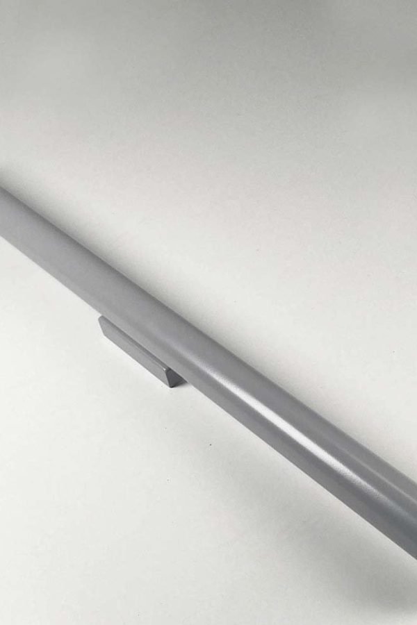Shilo Yabu zidna lampa siva (700 mm)