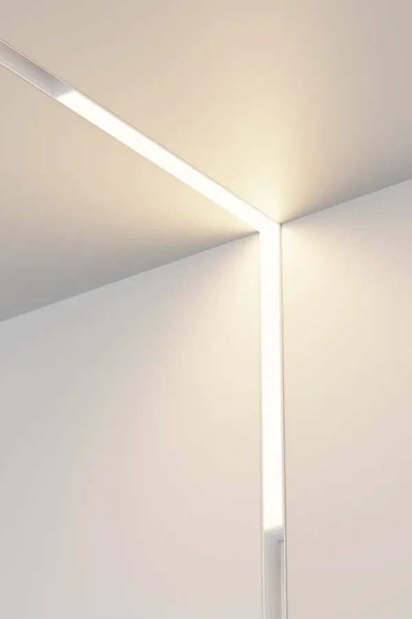 Maytoni Basis Angle Exility magnetni šinski reflektor beli 2700K-6000K 24W 120° Dim Smart