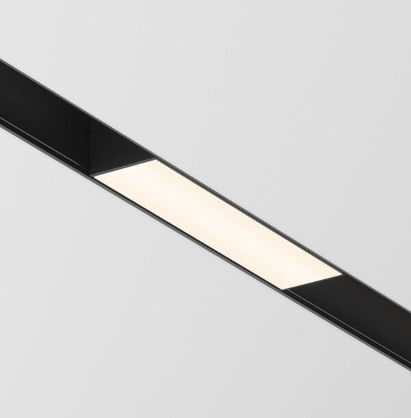 Maytoni BASIS Crna Magnetni Sinski Reflektor